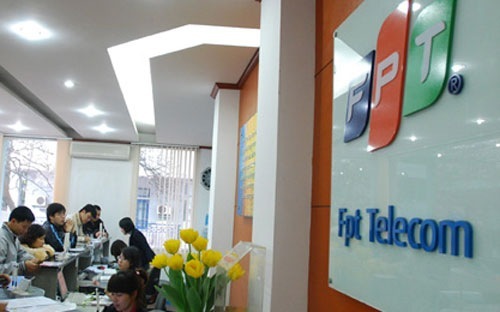 FPT chỉ tăng 1\% lợi nhuận sau thuế sau 9 tháng