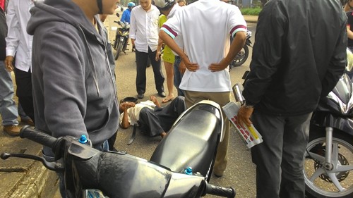 Tự nhận là công an đứng ra Tự nhận là công an đứng ra