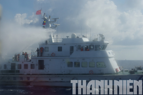 Chùm ảnh mới nhất về hành động hung hăng của tàu Trung Quốc Chùm ảnh mới nhất về hành động hung hăng của tàu Trung Quốc