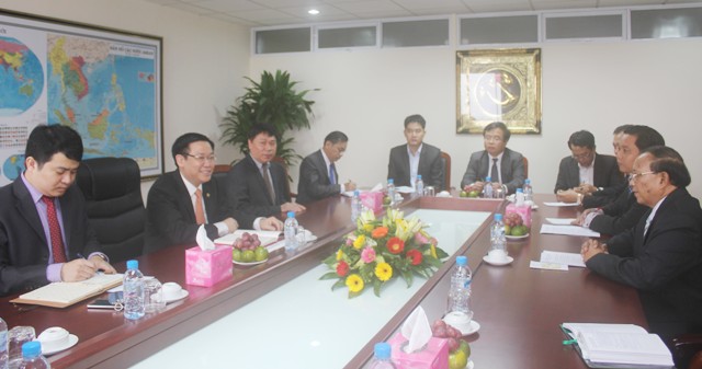 Trưởng Ban Kinh tế Trung ương tiếp Đoàn cấp cao Bộ Tài chính Lào Trưởng Ban Kinh tế Trung ương tiếp Đoàn cấp cao Bộ Tài chính Lào