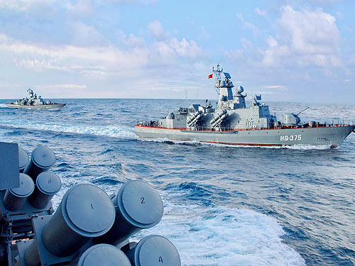 Thủ tướng: Tăng cường tiềm lực quốc phòng, không để bị động