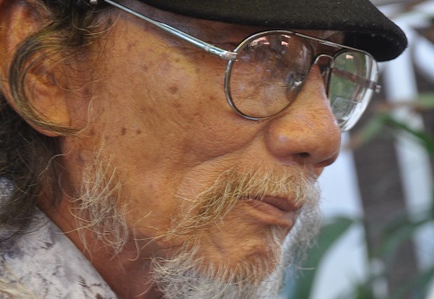 Dị nhân "tẩu hoả nhập ma" vì mê chơi đá ở Nha Trang