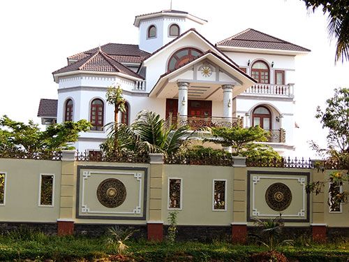 Kiểm tra tài sản ông Trần Văn Truyền