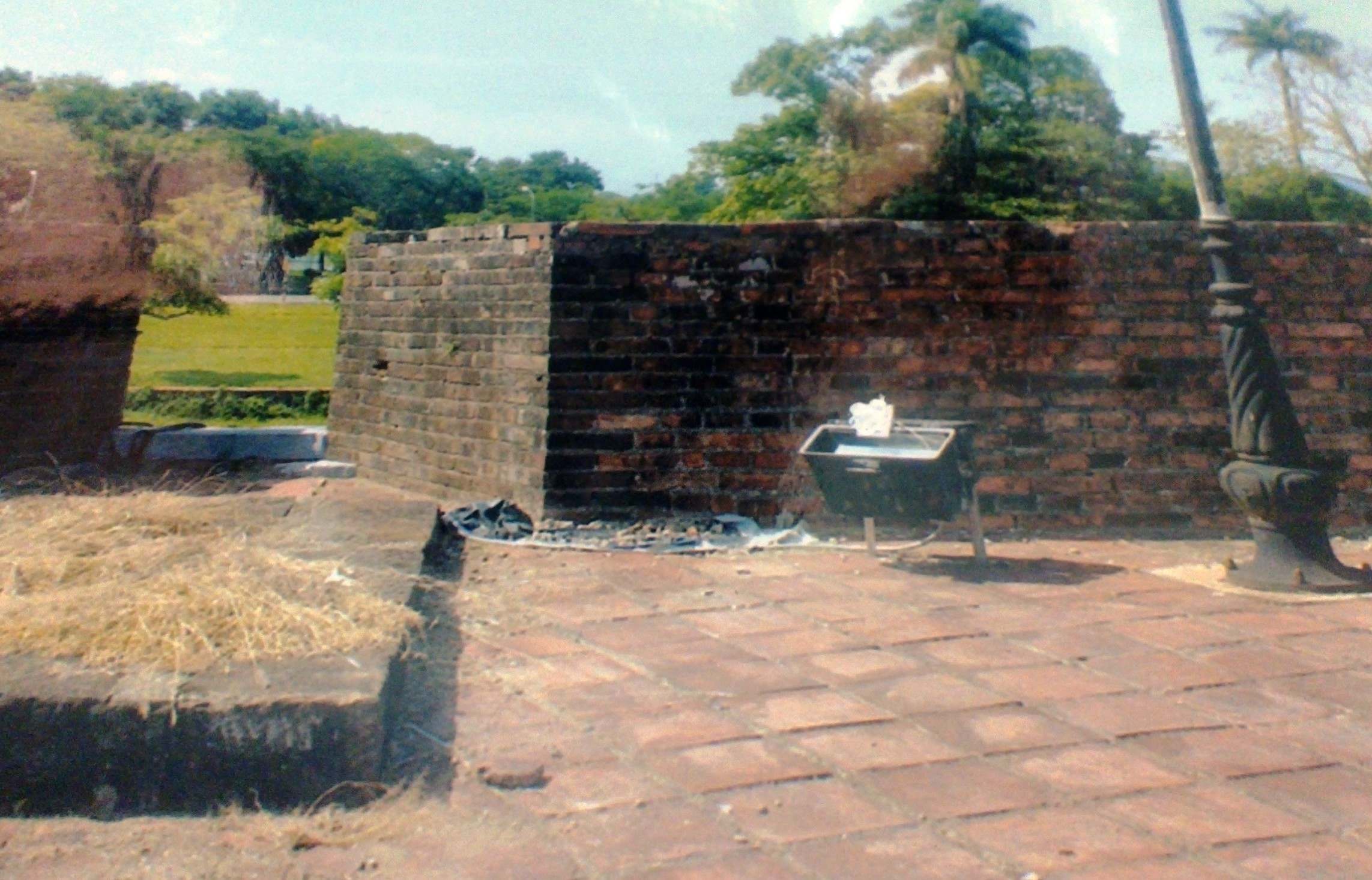 Bắt giữ nhóm đối tượng tăng phô đèn cao áp tại cột cờ Hoàng Thành