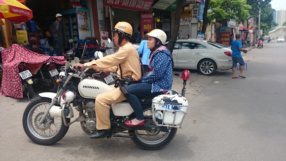 Bỏ quên giấy báo thi, thí sinh được CSGT đưa về tận nhà lấy