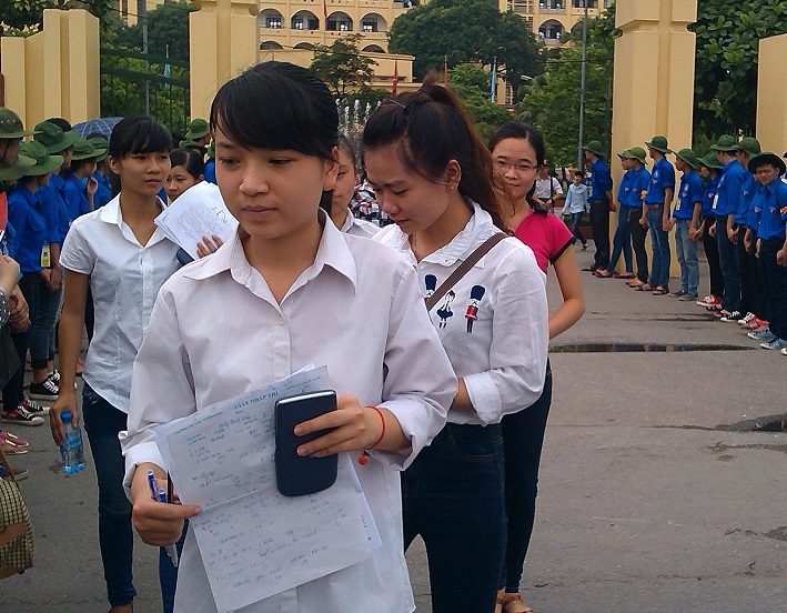 Đợt 2 kỳ thi ĐH 2014: Đề Toán khối B, D mang tính phân loại cao Đợt 2 kỳ thi ĐH 2014: Đề Toán khối B, D mang tính phân loại cao