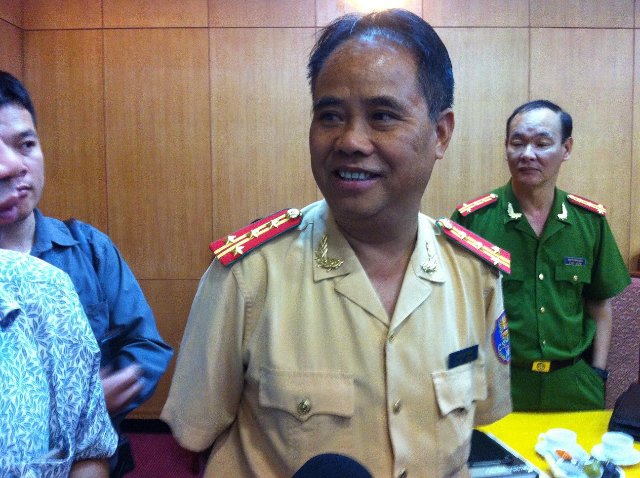 Công an HN đề xuất lắp camera, chụp ảnh người vi phạm giao thông