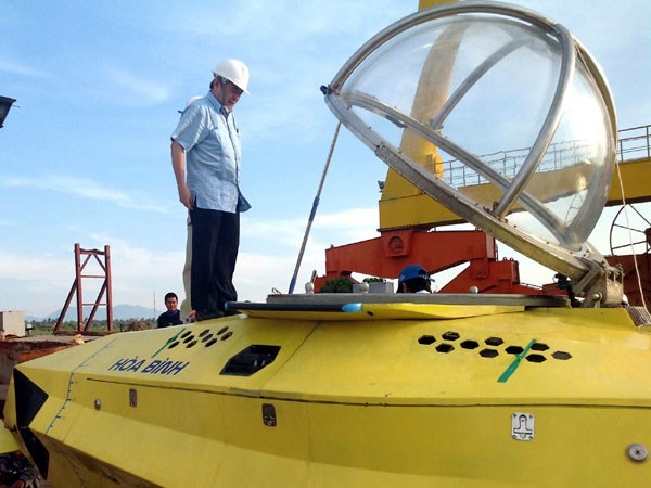 Thử nghiệm thành công tàu lặn Hòa Bình tự chế