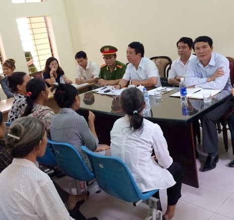 Đối thoại với người dân trong vụ hỗn chiến sông Yên