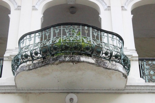 Biệt thự 100 tuổi giữa Sài Gòn được rao bán hơn 700 tỷ