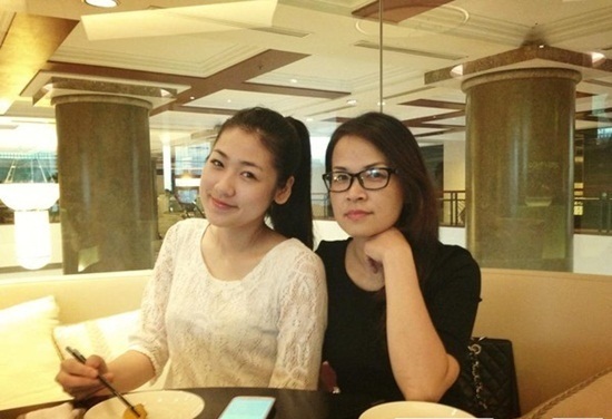 Ngắm những bà mẹ xinh đẹp, trẻ trung của sao Việt