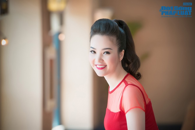 Cận cảnh vương miện 2,5 tỷ của Hoa hậu Việt Nam 2014 Cận cảnh vương miện 2,5 tỷ của Hoa hậu Việt Nam 2014