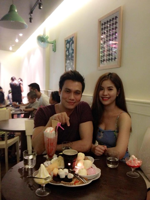 Việt Anh gắn bó bên bạn gái xinh như hot girl