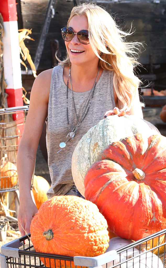 Sao Hollywood tất bật với lễ hội hóa trang Halloween