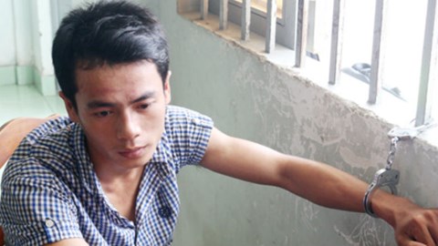 Cô gái vác chổi đuổi Cô gái vác chổi đuổi