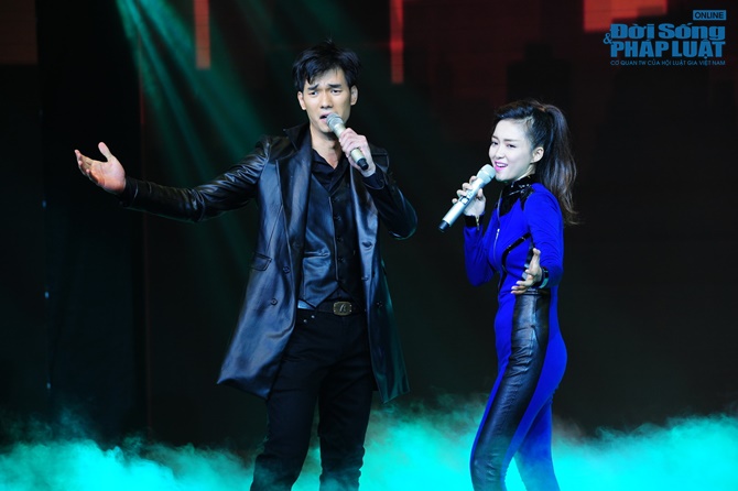 7 cặp đôi hoàn hảo chính thức lộ diện trong đêm mở màn