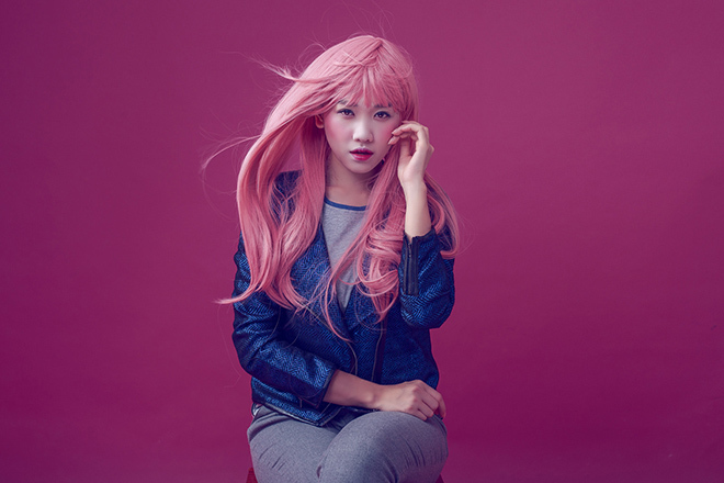 Hari Won tóc hồng rực chào đón Halloween