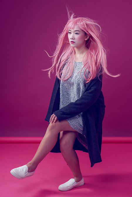 Hari Won tóc hồng rực chào đón Halloween