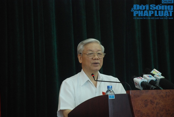 Chống tham nhũng: “Đánh chuột, nhưng đừng làm vỡ bình”