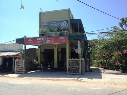 Nữ sinh lớp 12 bị đánh hội đồng, xé áo, cắt tóc ở quán karaoke