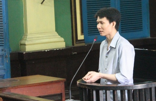 Gã trai đốt xác người tình gục xuống khi bị tuyên án tử