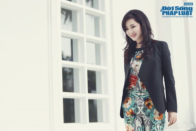 Hoa hậu Giáng My trẻ trung làm giám khảo game show Việt toàn năng