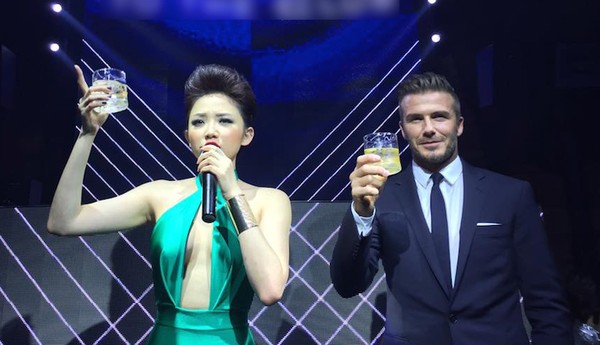 Những bộ cánh Tóc Tiên đã diện khi đồng hành cùng Beckham