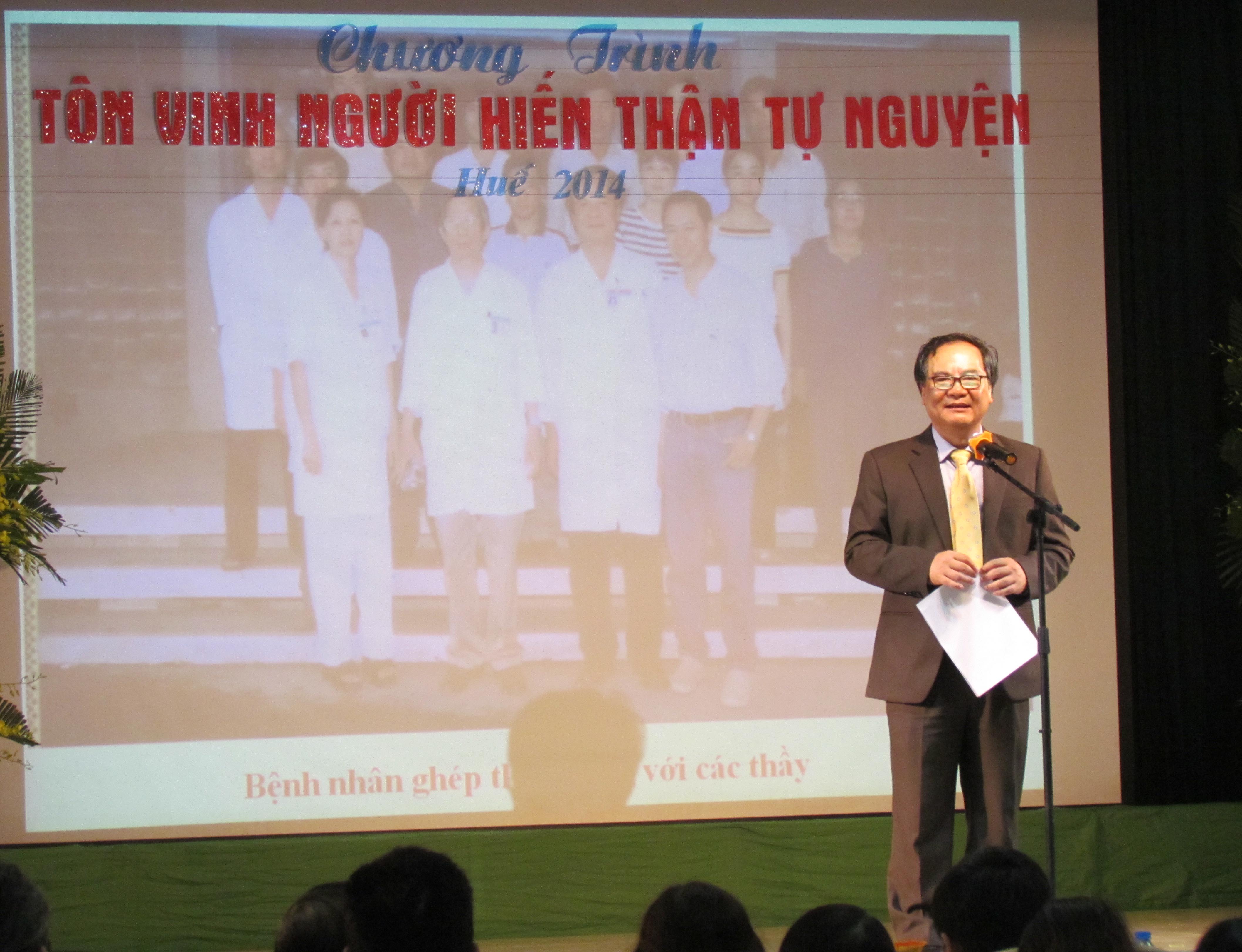 Bộ Y tế trao kỷ niệm chương tôn vinh người hiến thận tự nguyện