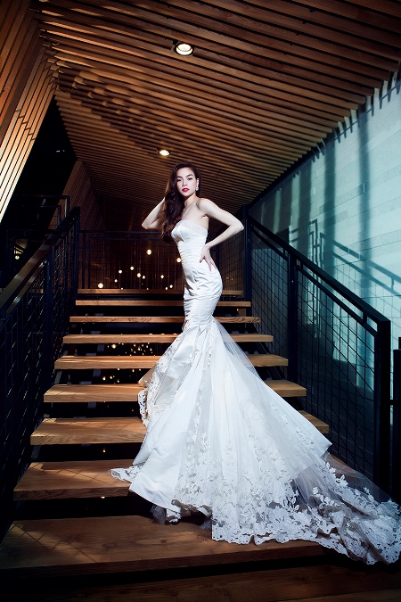 Ngắm Hồ Ngọc Hà yêu kiều diện váy cưới