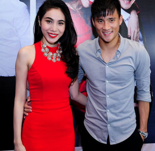 5 cặp đôi mặc ăn ý và sành điệu bậc nhất Vbiz