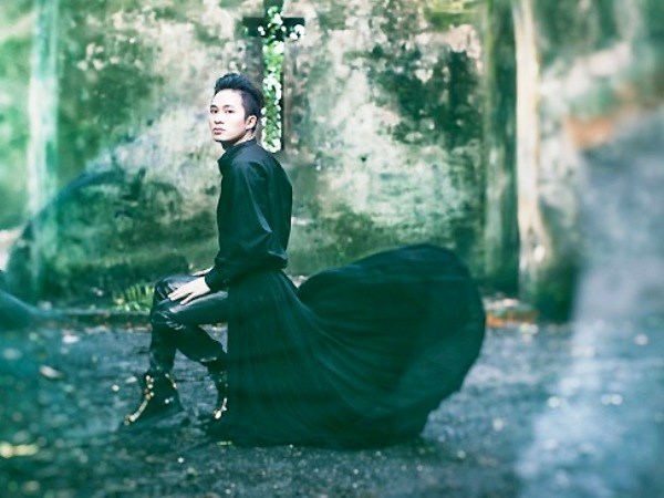 Tùng Dương thâm trầm, sâu lắng hát giữa mùa đông