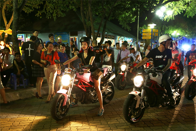 Giật mình Halloween 