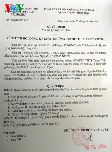 Thầy giáo uống say vẫn lên lớp khiến nữ sinh hoảng loạn