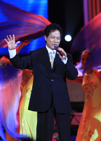 Phương Mỹ Chi, Đàm Vĩnh Hưng góp giọng trong show Chế Linh