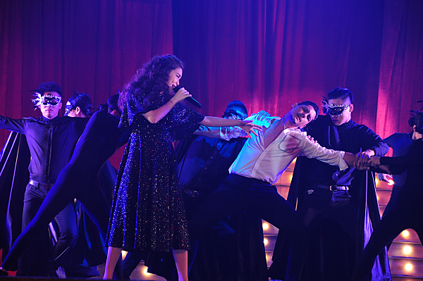 Hồ Ngọc Hà kể lại chuyện tình với Cường Đôla trong Live Concert