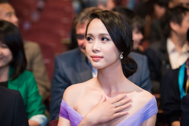 Vũ Ngọc Anh xinh đẹp mong manh sánh vai cùng Trần Bảo Sơn