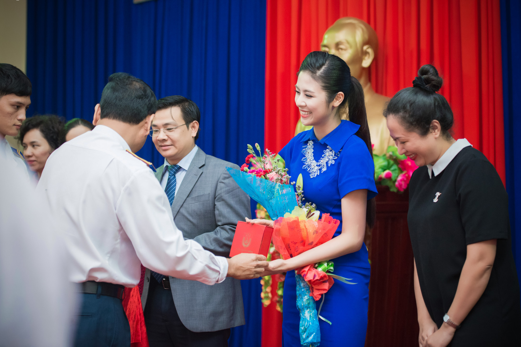 Ngọc Hân kêu gọi bảo vệ môi trường biển đảo tại Lý Sơn