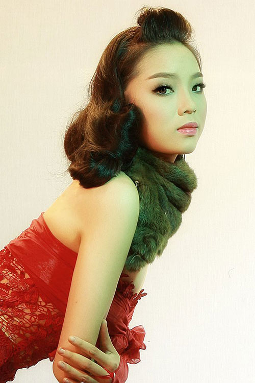 Lộ ảnh sến sẩm trước khi đăng quang của Kỳ Duyên