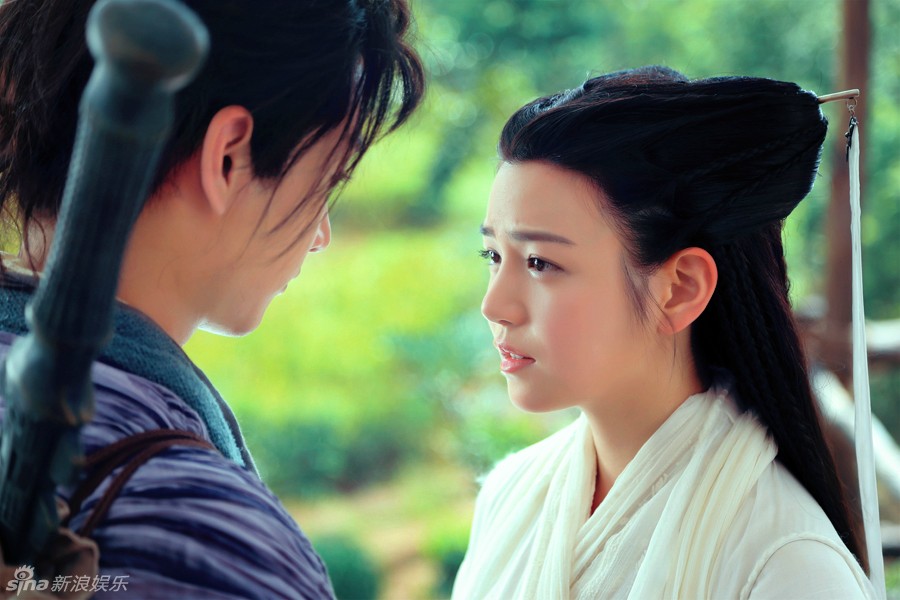Dương Quá - Tiểu Long Nữ nhìn nhau đầy trìu mến