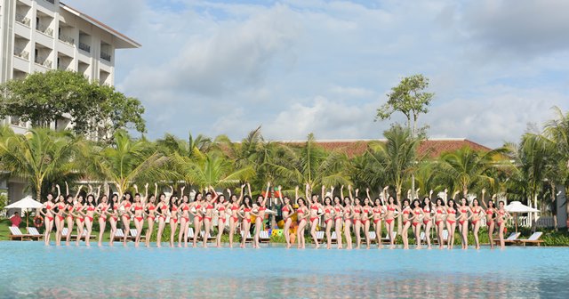 “Người Đẹp Biển” khoe sắc tại Vinpearl Phú Quốc
