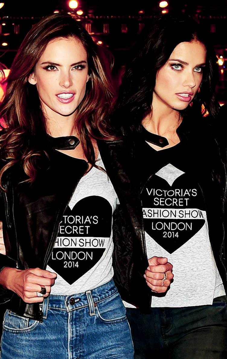 Chiêm ngưỡng hai bộ nội y triệu đô tinh xảo Chiêm ngưỡng hai bộ nội y triệu đô tinh xảo