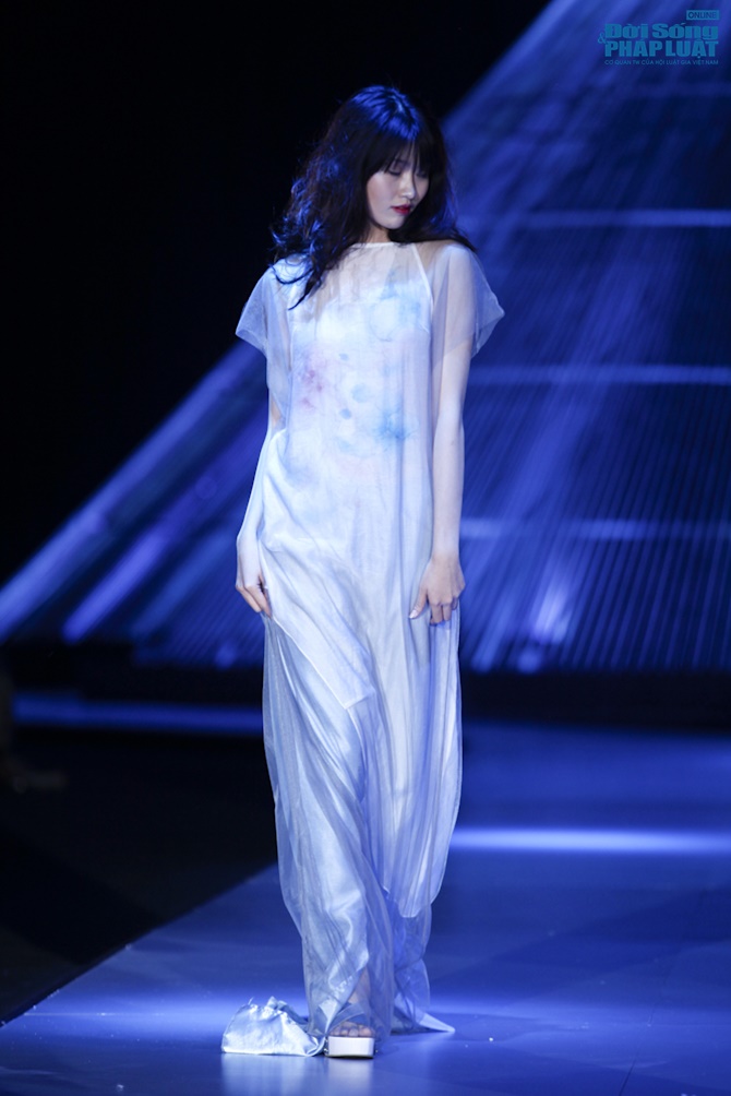 Xuân Lan cùng Li Lam Xuân Lan cùng Li Lam