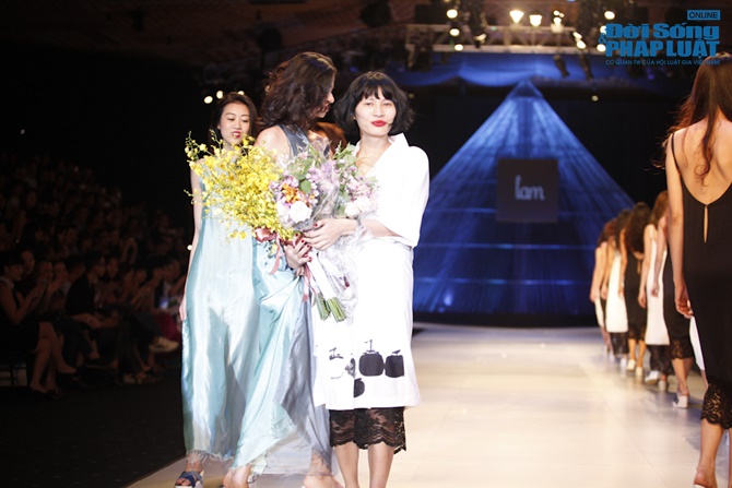 Xuân Lan cùng Li Lam Xuân Lan cùng Li Lam