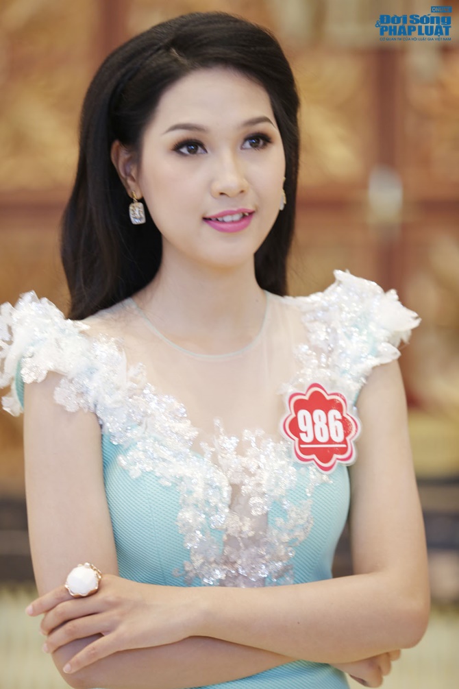 Thí sinh Hoa hậu Việt Nam rạng rỡ khoe sắc trong dạ tiệc tri ân