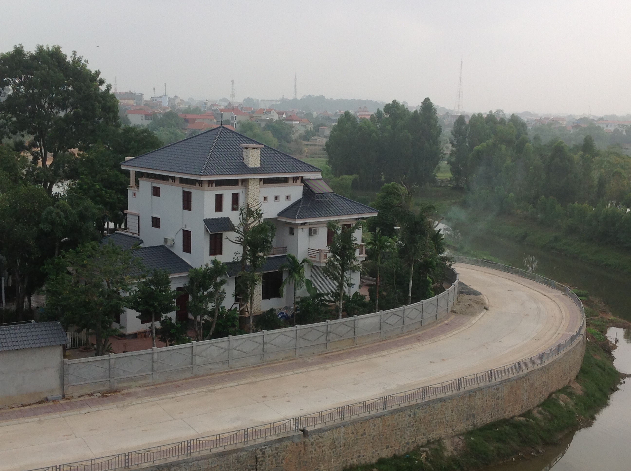 Vĩnh Phúc:Xem xét xử phạt cựu Phó chủ tịch tỉnh xây nhà trái phé