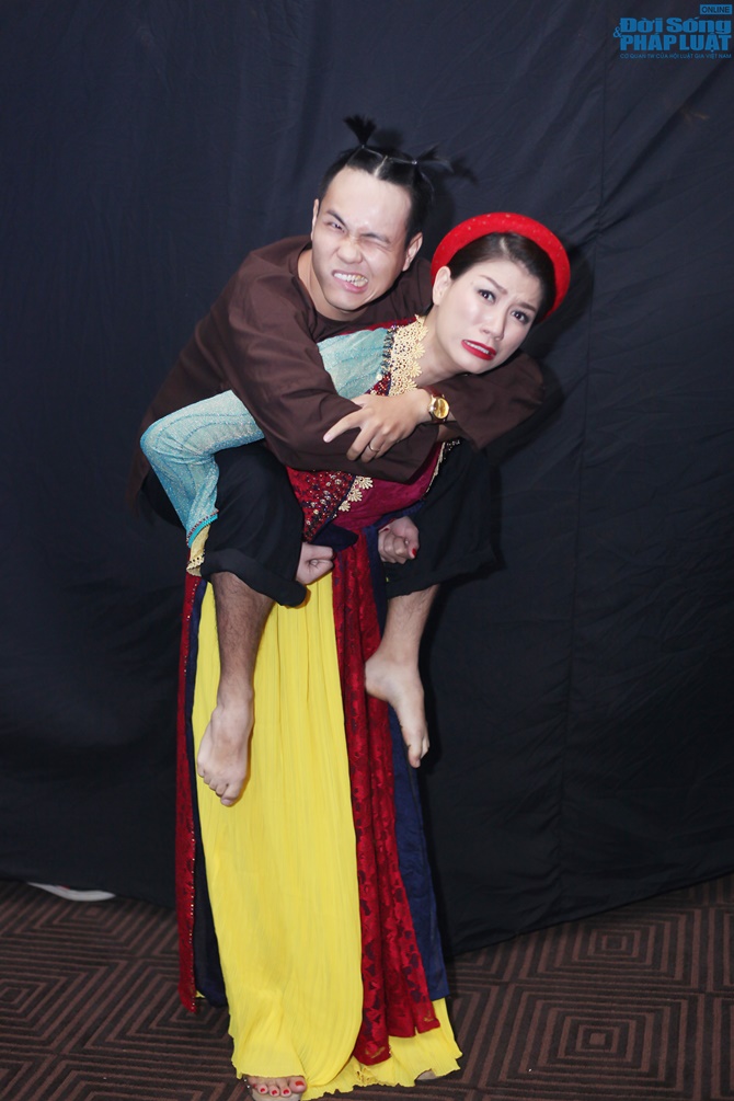 Trang Trần “húp trọn” đêm nhạc quê hương