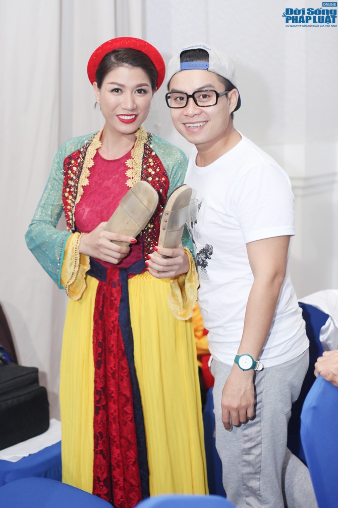 Trang Trần “húp trọn” đêm nhạc quê hương