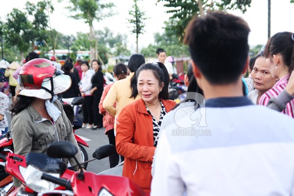 Đám tang đẫm nước mắt của bé học mầm non bị cánh cửa tủ đè chết