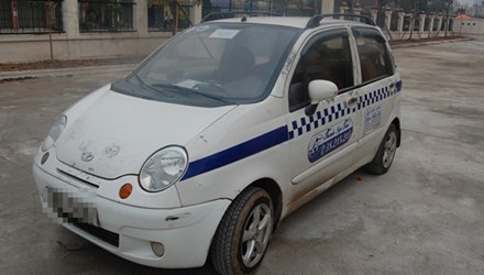 Bí ẩn, tài xế taxi bất tỉnh sau khi ở cùng 'kiều nữ'