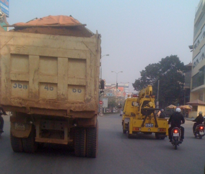 Thanh Hóa: Nhức nhối xe quá tải vẫn lộng hành
